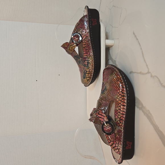 Alegria Patent Leather Animal Print Snakeskin Colorful Slip On Clogs Size 40 - Picture 2 of 9